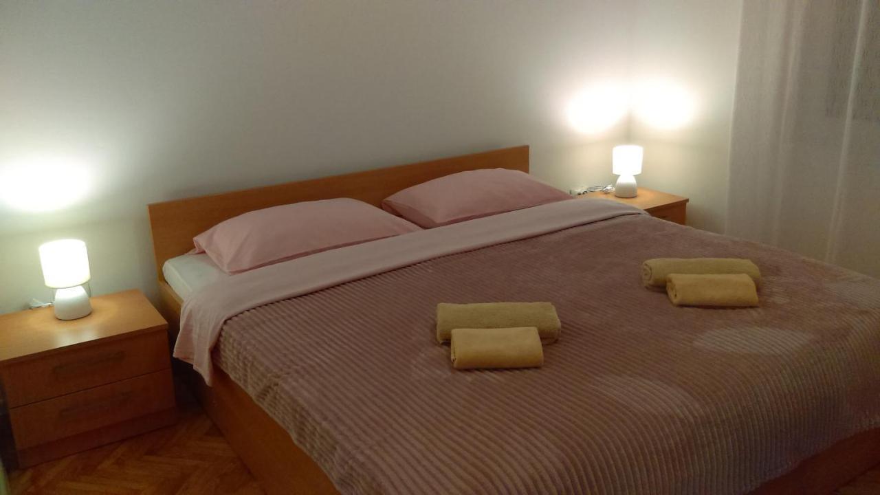 Apartman Borna Starigrad Paklenica Eksteriør billede