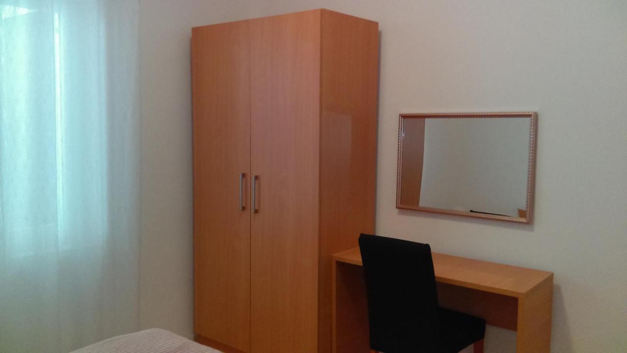 Apartman Borna Starigrad Paklenica Eksteriør billede